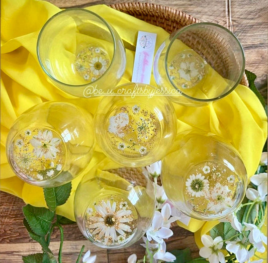 Personalized Steamless Wine Glass with real -WHITE FLOWERS-Custom name Gift Ready